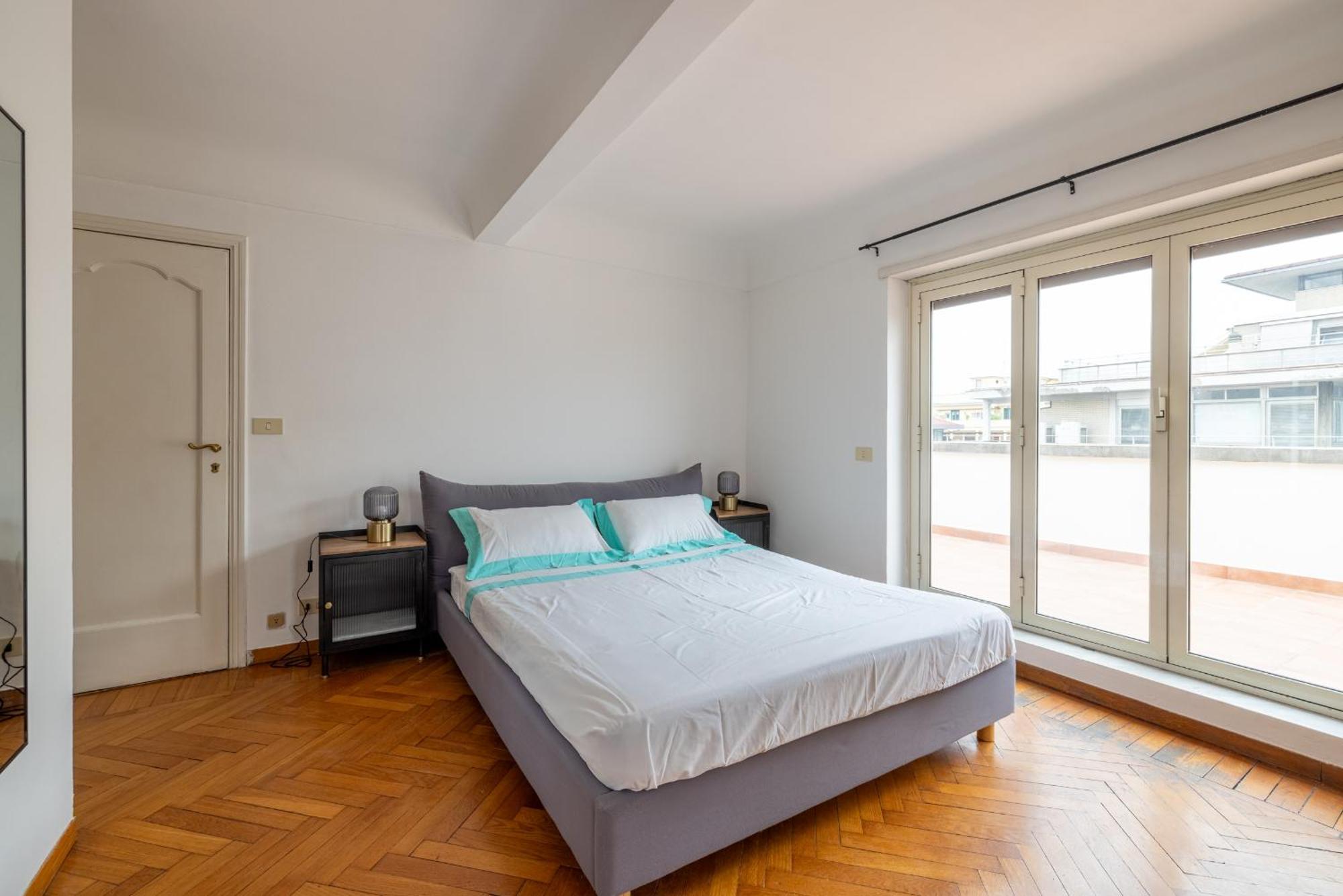 Apartment Elegant Penthouse With Terrace